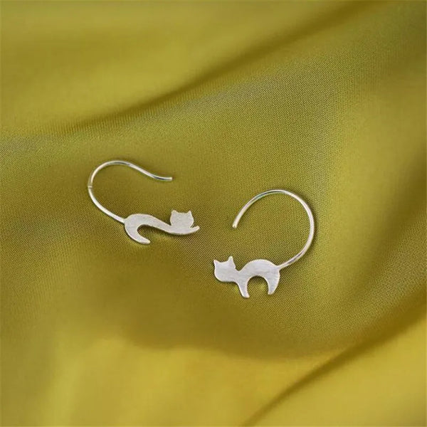 Simple  Cute Cat Stud Earrings